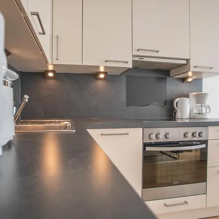 Tyrol Super Deluxe Studio Apartment Innsbruck