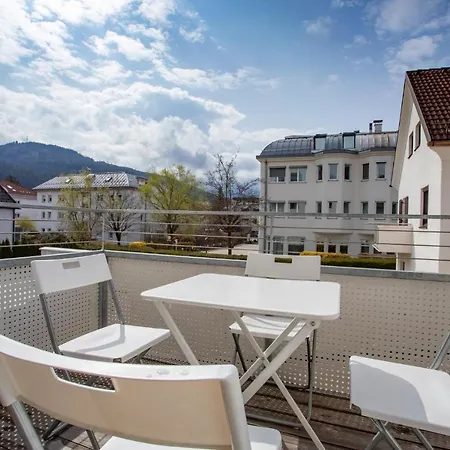 Tyrol Super Deluxe Studio Apartment *